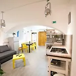 Apartament The Maze *