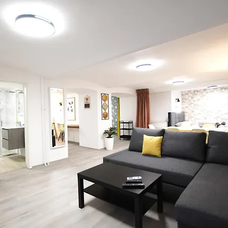 Apartma The Maze