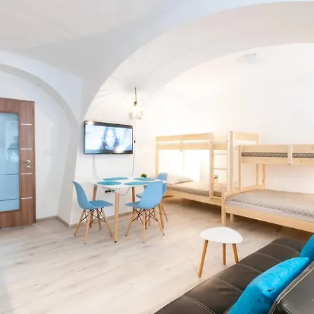 Apartma The Maze