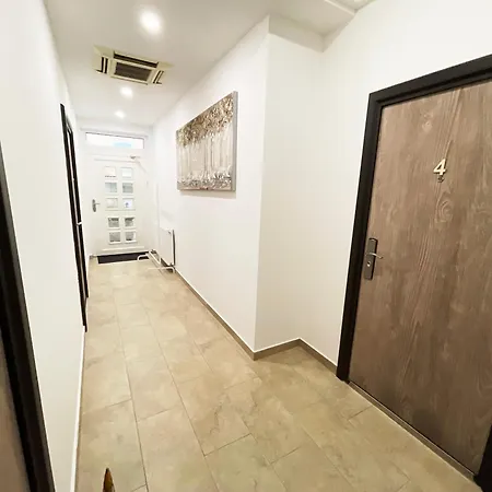 The Maze Apartma