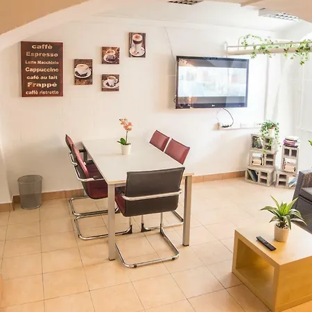 The Maze Apartma