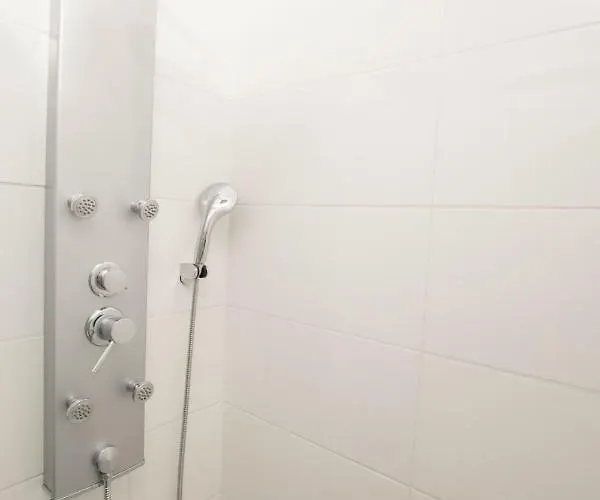 The Maze Apartment *