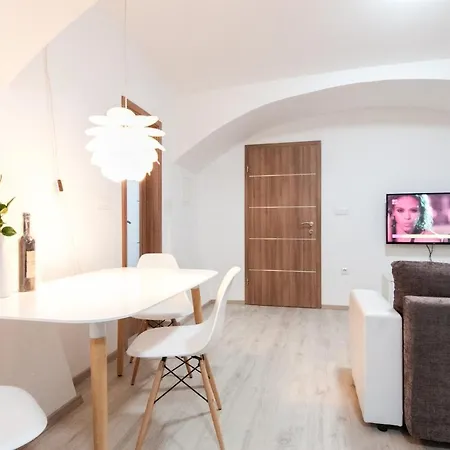 The Maze דירה לובליאנה